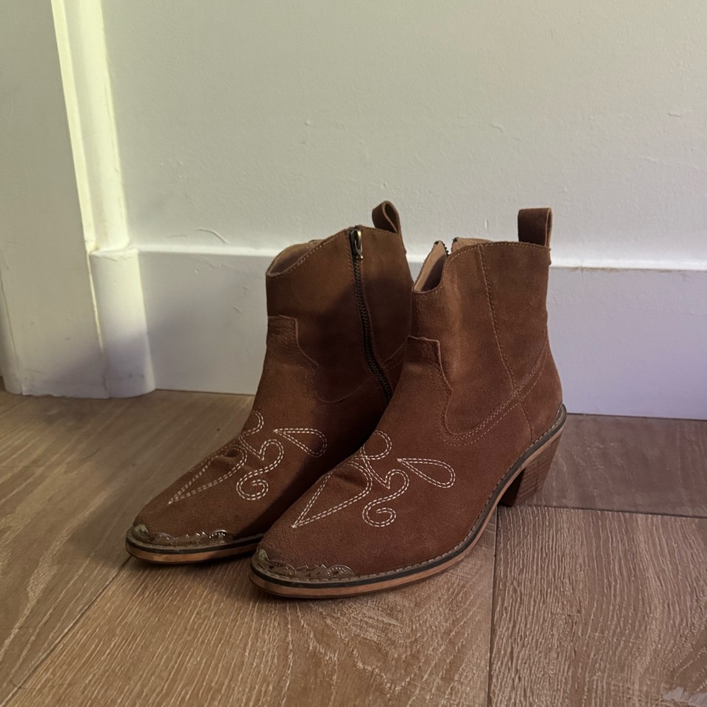 Spell Suede Western Ankle Boots
